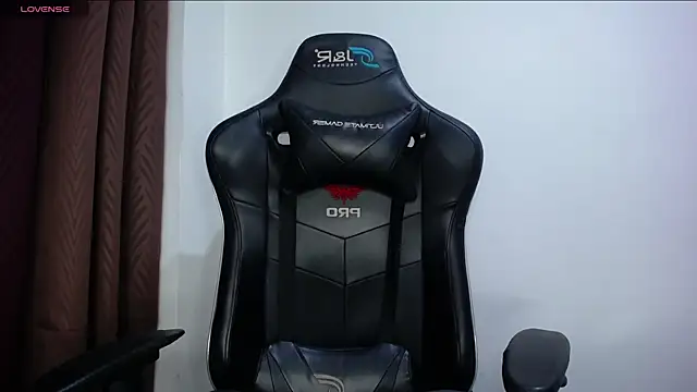 janna isa online show from 02.25.25