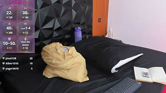 Wendy Marchall online show from 02.03.25