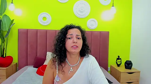 Linda Insatiable online show from 06.11.26