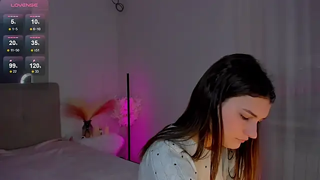 Laura Leee online show from 01.31.25