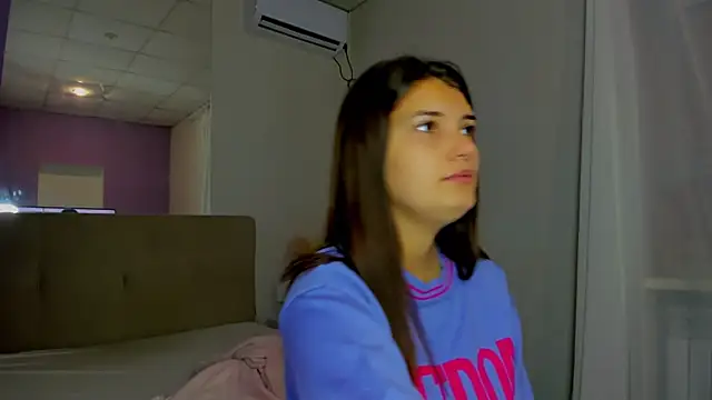 Laura Leee online show from 09.30.25