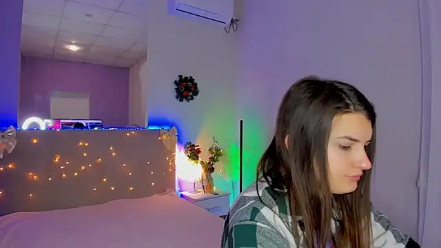 Laura Leee online show from 01.18.26