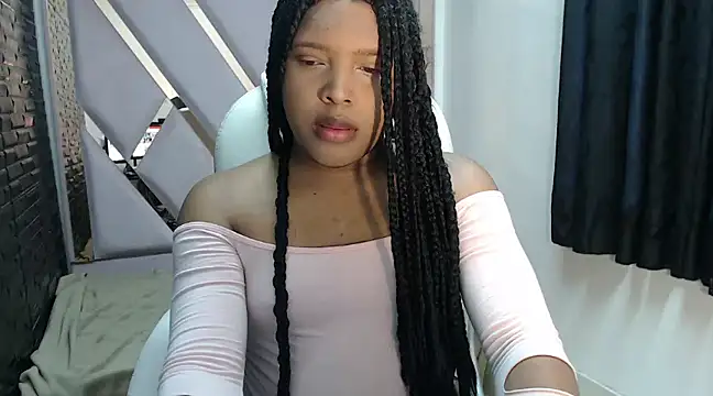 Snapshot of ShanayaKops chatting on 02.12.25 ShanayaKops online show from 02.12.25