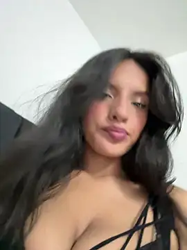 Snapshot of Dulceeany chatting on 01.08.25 Dulceeany online show from 01.08.25