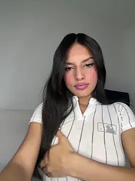 Snapshot of Dulceeany chatting on 01.19.25 Dulceeany online show from 01.19.25