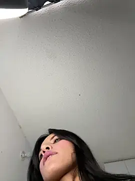 Snapshot of Dulceeany chatting on 03.04.25 Dulceeany online show from 03.04.25