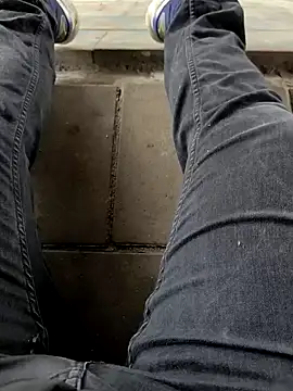 Snapshot of OdinWolf1990 chatting on 11.19.25 OdinWolf1990 online show from 11.19.25