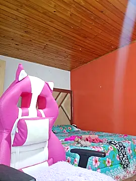 Shermie24 online show from 10.25.25