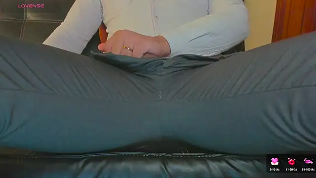 MrLonely02 online show from 12.10.24