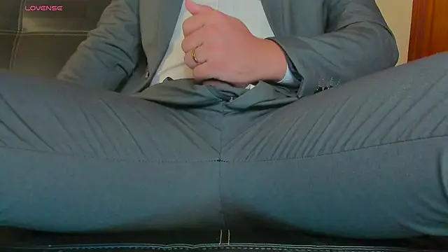 MrLonely02 online show from 12.13.24