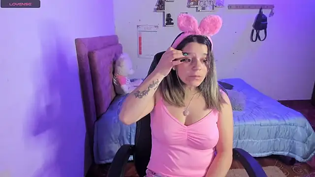 Sabrina Hall  online show from 10.14.25