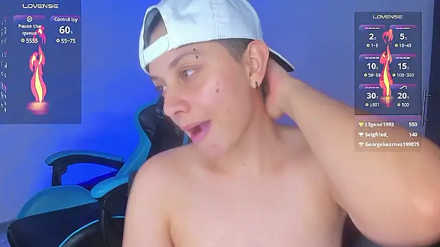 Snapshot of aron_wi chatting on 12.04.24 aron wi online show from 12.04.24