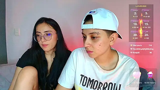 Snapshot of aron_wi chatting on 12.13.24 aron wi online show from 12.13.24