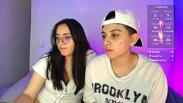 Snapshot of aron_wi chatting on 12.14.24 aron wi online show from 12.14.24