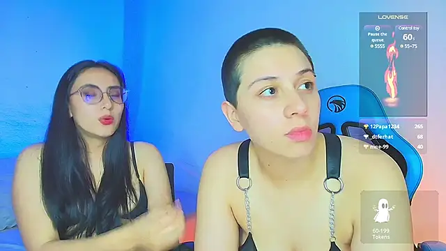 Snapshot of aron_wi chatting on 12.19.24 aron wi online show from 12.19.24