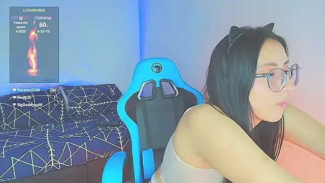 Snapshot of aron_wi chatting on 12.31.24 aron wi online show from 12.31.24