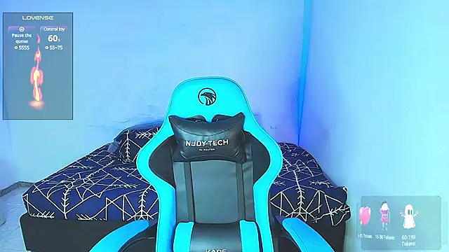 Snapshot of aron_wi chatting on 01.09.25 aron wi online show from 01.09.25