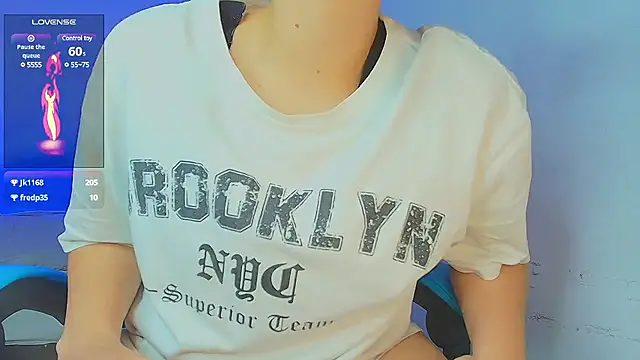 Snapshot of aron_wi chatting on 01.13.25 aron wi online show from 01.13.25