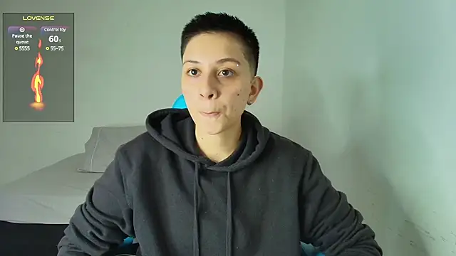 Snapshot of aron_wi chatting on 01.15.25 aron wi online show from 01.15.25