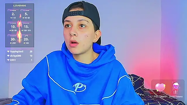 Snapshot of aron_wi chatting on 02.02.25 aron wi online show from 02.02.25