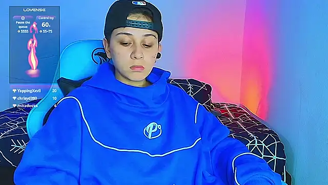 Snapshot of aron_wi chatting on 02.03.25 aron wi online show from 02.03.25