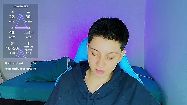 Snapshot of aron_wi chatting on 02.20.25 aron wi online show from 02.20.25