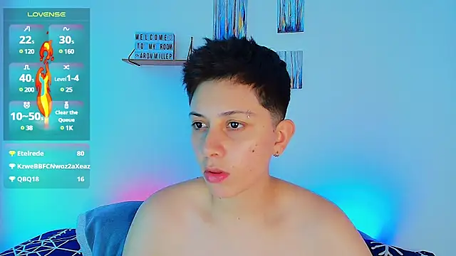 Snapshot of aron_wi chatting on 03.10.25 aron wi online show from 03.10.25