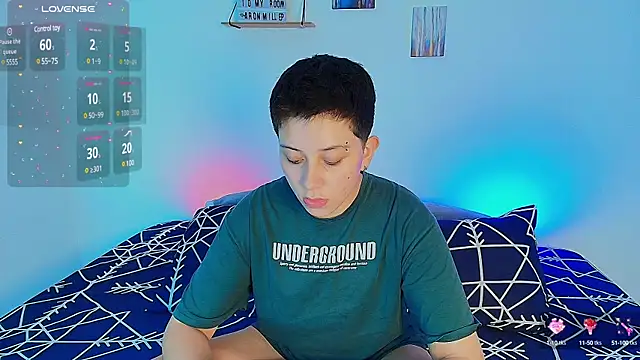 Snapshot of aron_wi chatting on 03.16.25 aron wi online show from 03.16.25