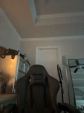 butterflybootyy online show from 12.15.25