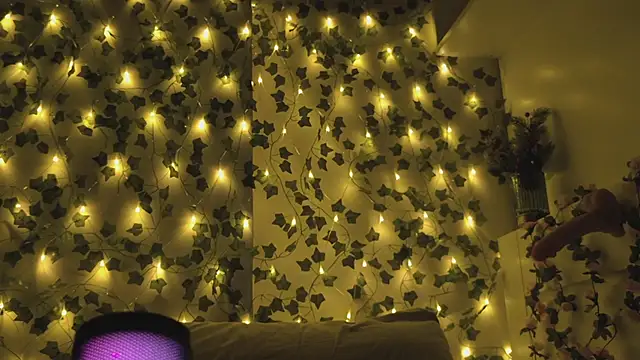 Brenda M00n online show from 12.28.24