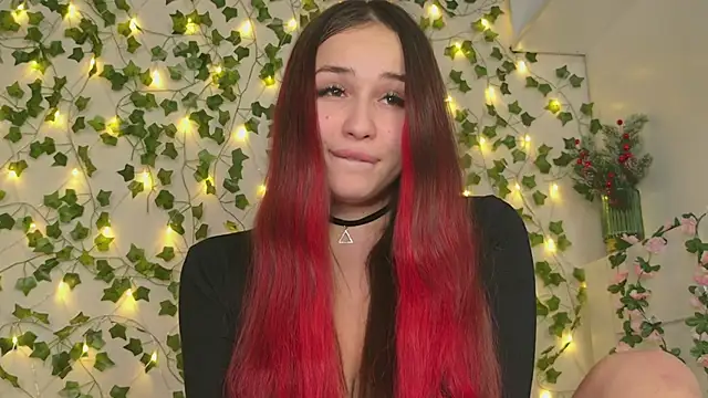 Brenda M00n online show from 12.28.24