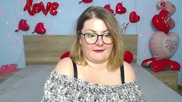 ZannaDreil online show from 02.19.25