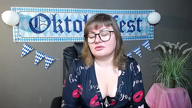 ZannaDreil online show from 10.10.25