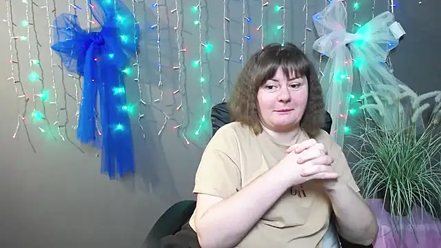 ZannaDreil online show from 11.14.25