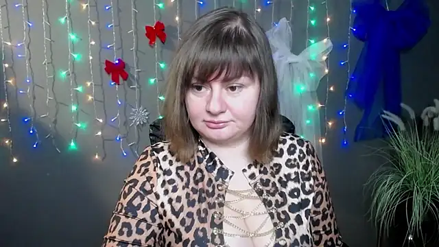 ZannaDreil online show from 12.19.25