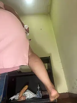 Snapshot of michel_ex33 chatting on 02.05.26 michel ex33 online show from 02.05.26