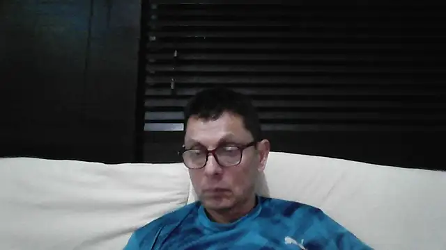 Snapshot of MarcusKelvin chatting on 10.10.25 MarcusKelvin online show from 10.10.25