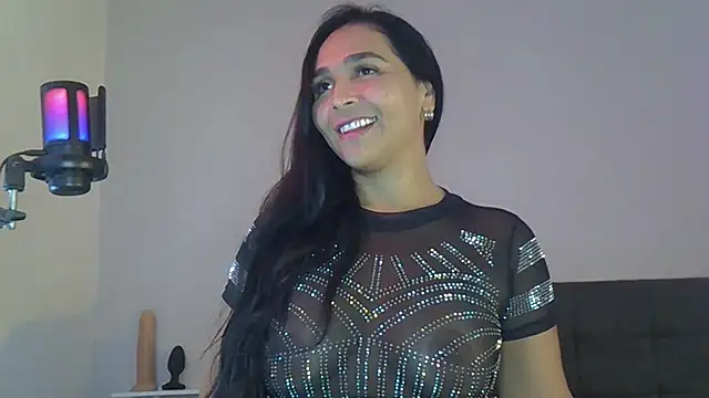 Snapshot of DIOSA-HOT chatting on 03.20.25 DIOSA-HOT online show from 03.20.25