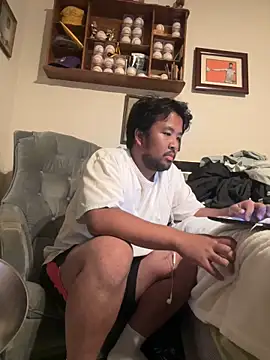 bigasianloads25 online show from 05.18.26