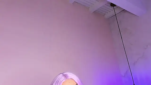 Snapshot of MelaniieRoux chatting on 02.07.25 MelaniieRoux online show from 02.07.25