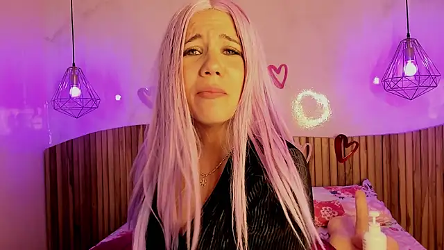 Snapshot of MelaniieRoux chatting on 02.16.25 MelaniieRoux online show from 02.16.25