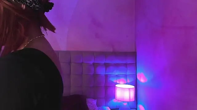 Snapshot of MelaniieRoux chatting on 03.06.25 MelaniieRoux online show from 03.06.25