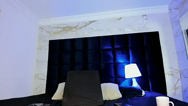 Snapshot of MelaniieRoux chatting on 09.14.25 MelaniieRoux online show from 09.14.25