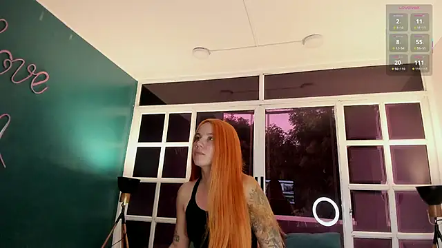 Snapshot of MelaniieRoux chatting on 11.06.25 MelaniieRoux online show from 11.06.25