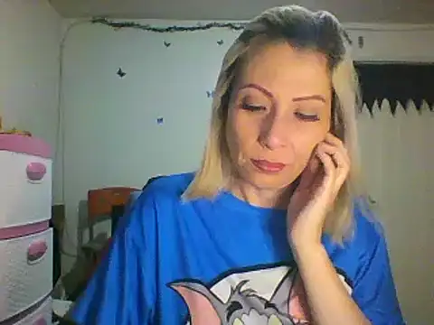 alixia81 online show from 01.23.25