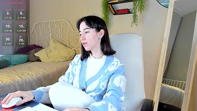 Belle Via online show from 01.17.25