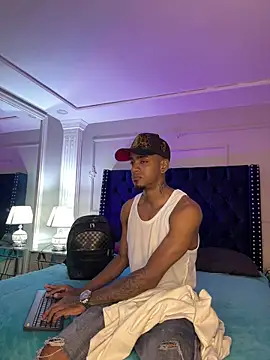 AaronCruz  online show from 03.03.26