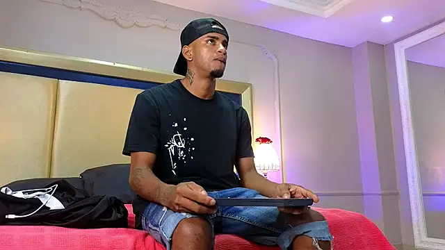AaronCruz  online show from 06.06.26