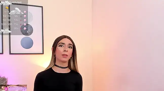Snapshot of ariivega chatting on 12.18.24 ariivega online show from 12.18.24
