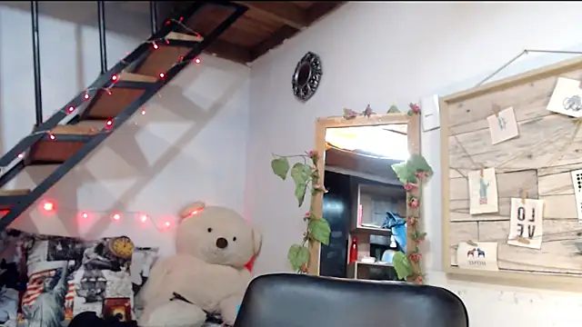 Snapshot of luna_sky83 chatting on 03.01.25 luna sky83 online show from 03.01.25